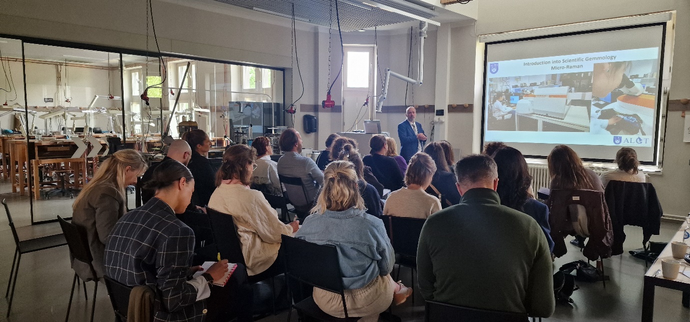 ALGT Shares Gemstone Testing Expertise with Belgian Jewelry Professionals